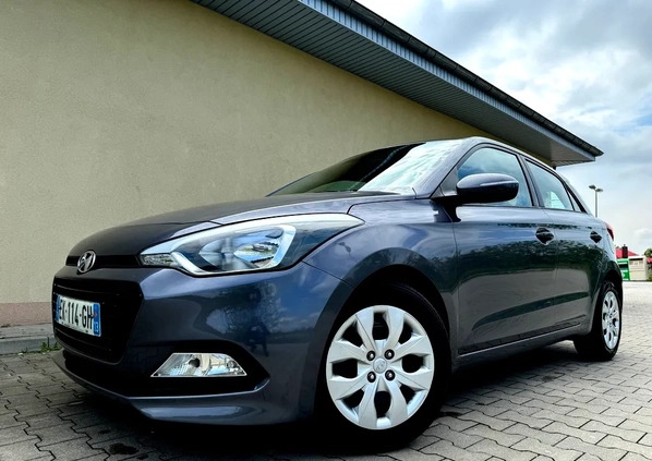 Hyundai i20 cena 35900 przebieg: 98000, rok produkcji 2018 z Biała małe 407